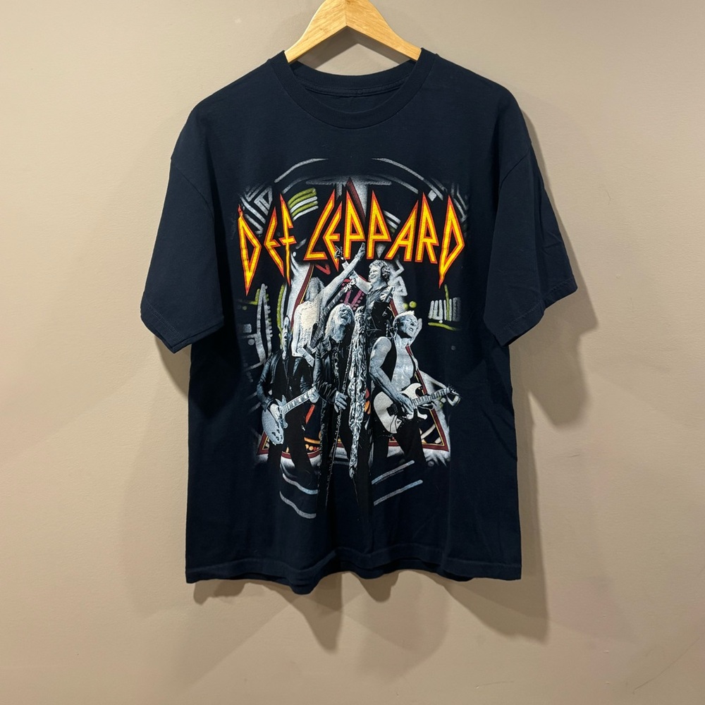 Def Leppard 2015 World Tour Concert T-Shirt